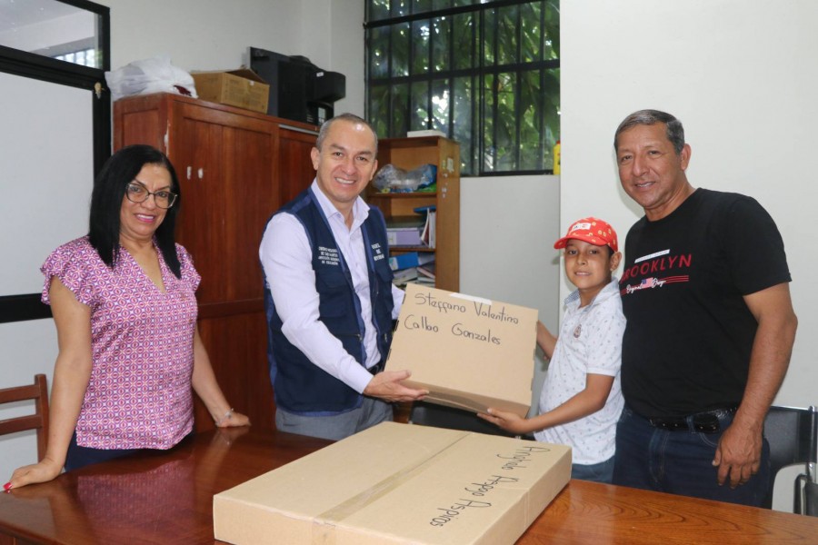 donación de herramientas educativas diseñadas para fomentar el desarrollo integral de los niños.