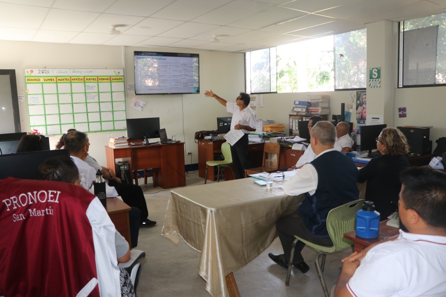 𝐔𝐆𝐄𝐋 𝐃𝐄 𝐌𝐎𝐘𝐎𝐁𝐀𝐌𝐁𝐀 𝐒𝐎𝐂𝐈𝐀𝐋𝐈𝐙𝐀 𝐘 𝐀𝐍𝐀𝐋𝐈𝐙𝐀 𝐏𝐑𝐎𝐆𝐑𝐀𝐌𝐀 𝐃𝐄 𝐅𝐎𝐑𝐌𝐀𝐂𝐈𝐎́𝐍 𝐏𝐀𝐑𝐀 𝐃𝐎𝐂𝐄𝐍𝐓𝐄𝐒 𝐔𝐍𝐈𝐃𝐎𝐂𝐄𝐍𝐓𝐄𝐒 𝐄𝐍 𝐂𝐎𝐍𝐕𝐄𝐑𝐒𝐈𝐎́𝐍 𝐀 𝐌𝐔𝐋𝐓𝐈𝐆𝐑𝐀𝐃𝐎.