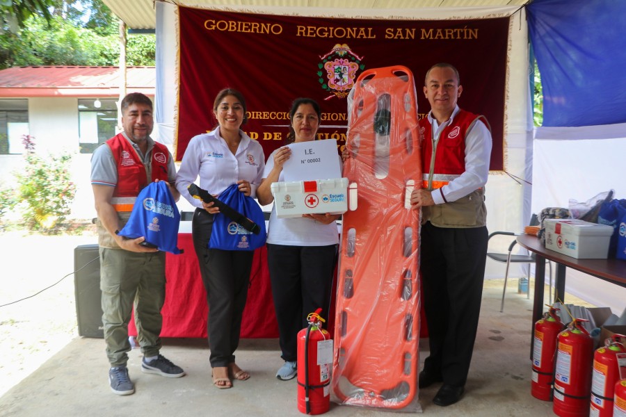 Entrega de dispositivos de seguridad a 𝟐𝟓 𝐝𝐢𝐫𝐞𝐜𝐭𝐨𝐫𝐞𝐬 𝐝𝐞 𝐢𝐧𝐬𝐭𝐢𝐭𝐮𝐜𝐢𝐨𝐧𝐞𝐬 𝐞𝐝𝐮𝐜𝐚𝐭𝐢𝐯𝐚𝐬 𝐟𝐨𝐜𝐚𝐥𝐢𝐳𝐚𝐝𝐚𝐬, 𝐞𝐧 𝐞𝐥 𝐦𝐚𝐫𝐜𝐨 𝐝𝐞𝐥 𝐏𝐫𝐨𝐠𝐫𝐚𝐦𝐚 𝐏𝐫𝐞𝐬𝐮𝐩𝐮𝐞𝐬𝐭𝐚𝐥 𝟎𝟎𝟔𝟖 &ndash; 𝐏𝐑𝐄𝐕𝐀𝐄𝐃.